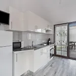 펜션 Chiara Garden View 아데제